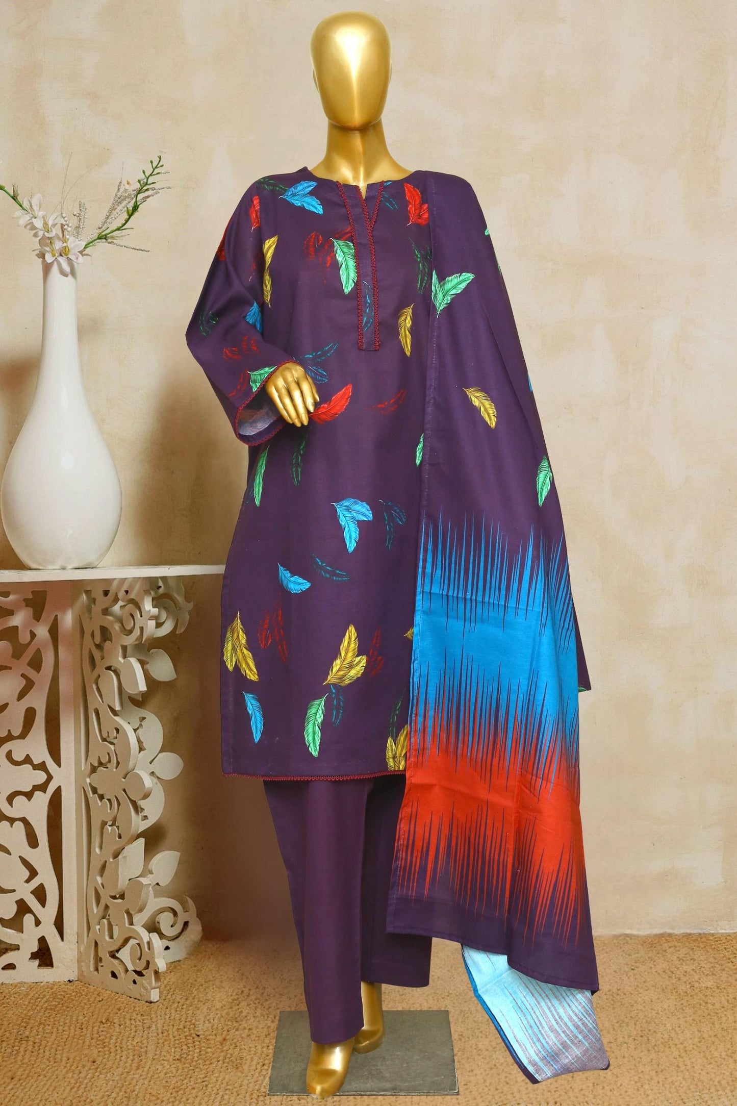 soft stitch.pkWinter Patels Khaddar 3-Pc Stitched 😍