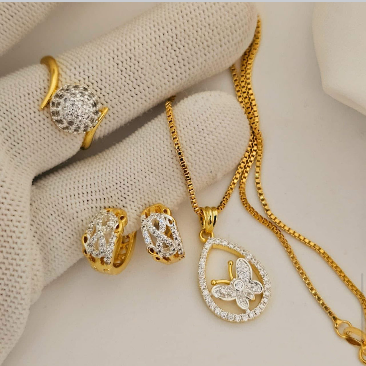 Elegant style jewelry