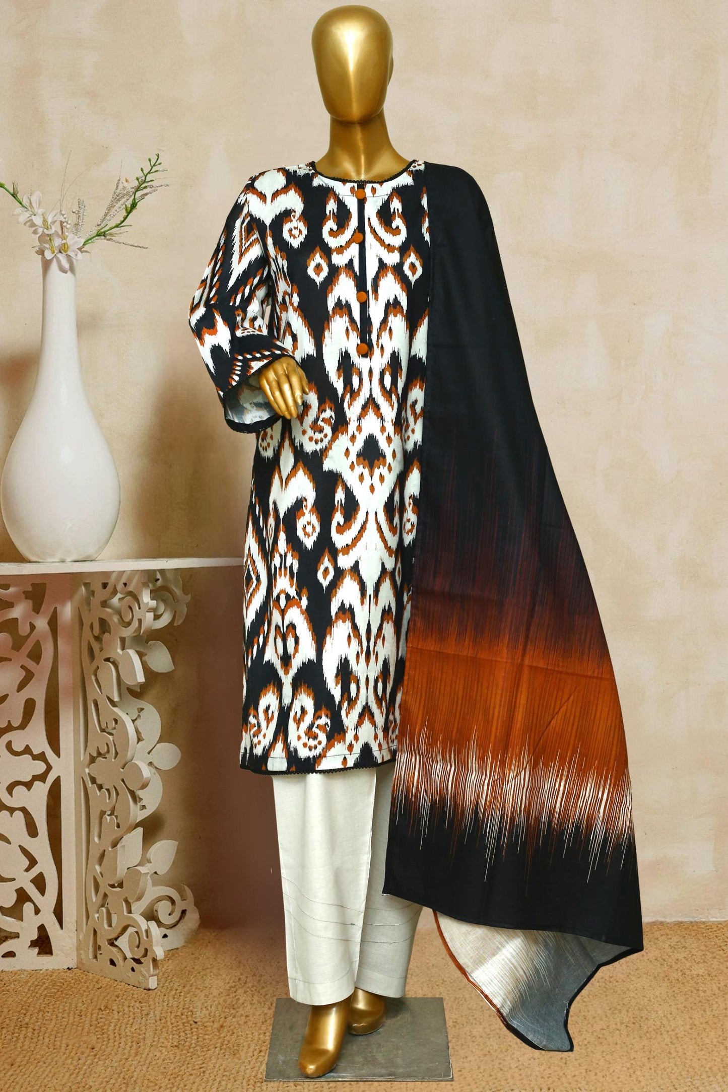 soft stitch.pkWinter Patels Khaddar 3-Pc Stitched 😍