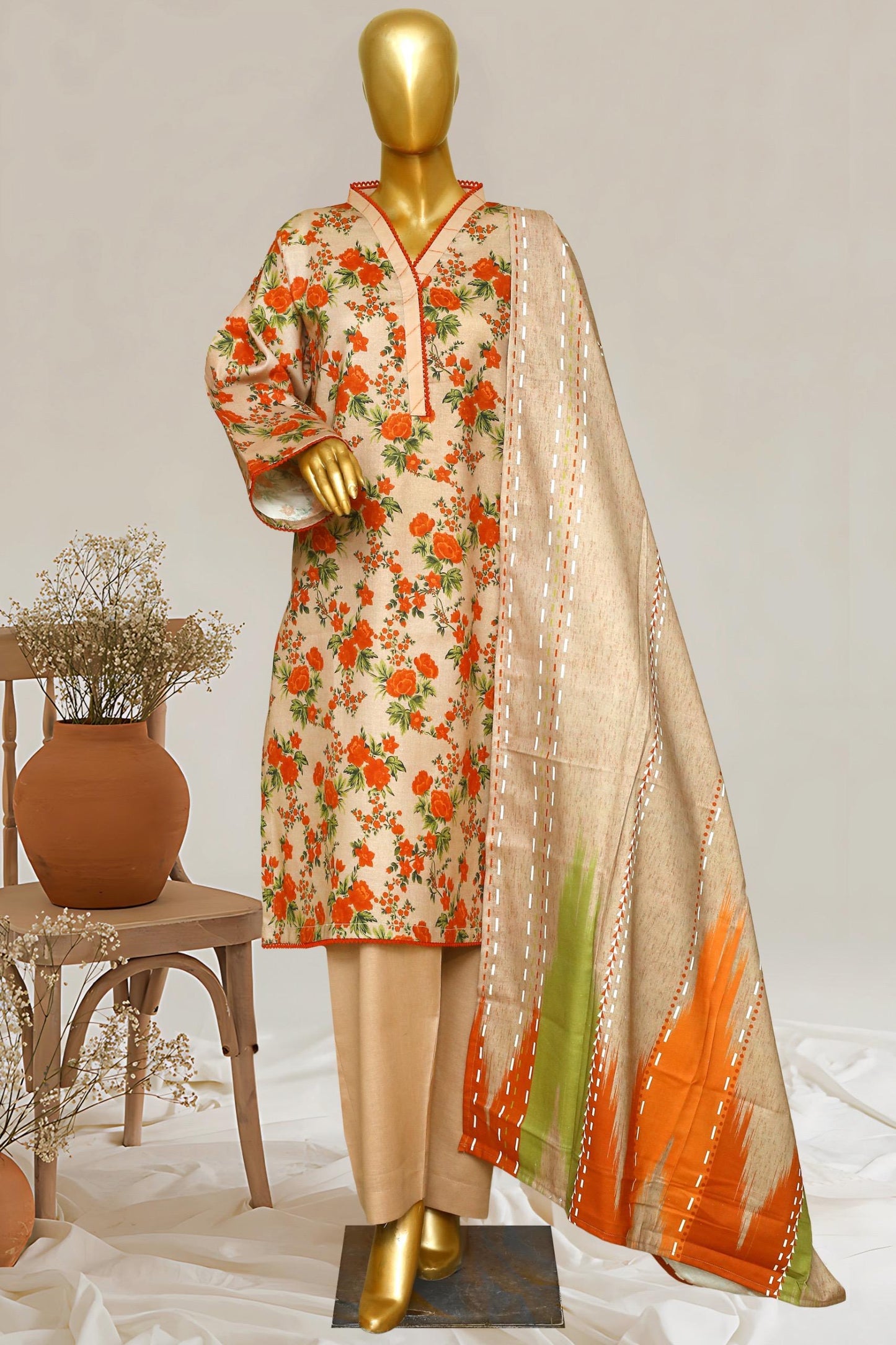 soft stitch.pkWinter Patels Khaddar 3-Pc Stitched 😍