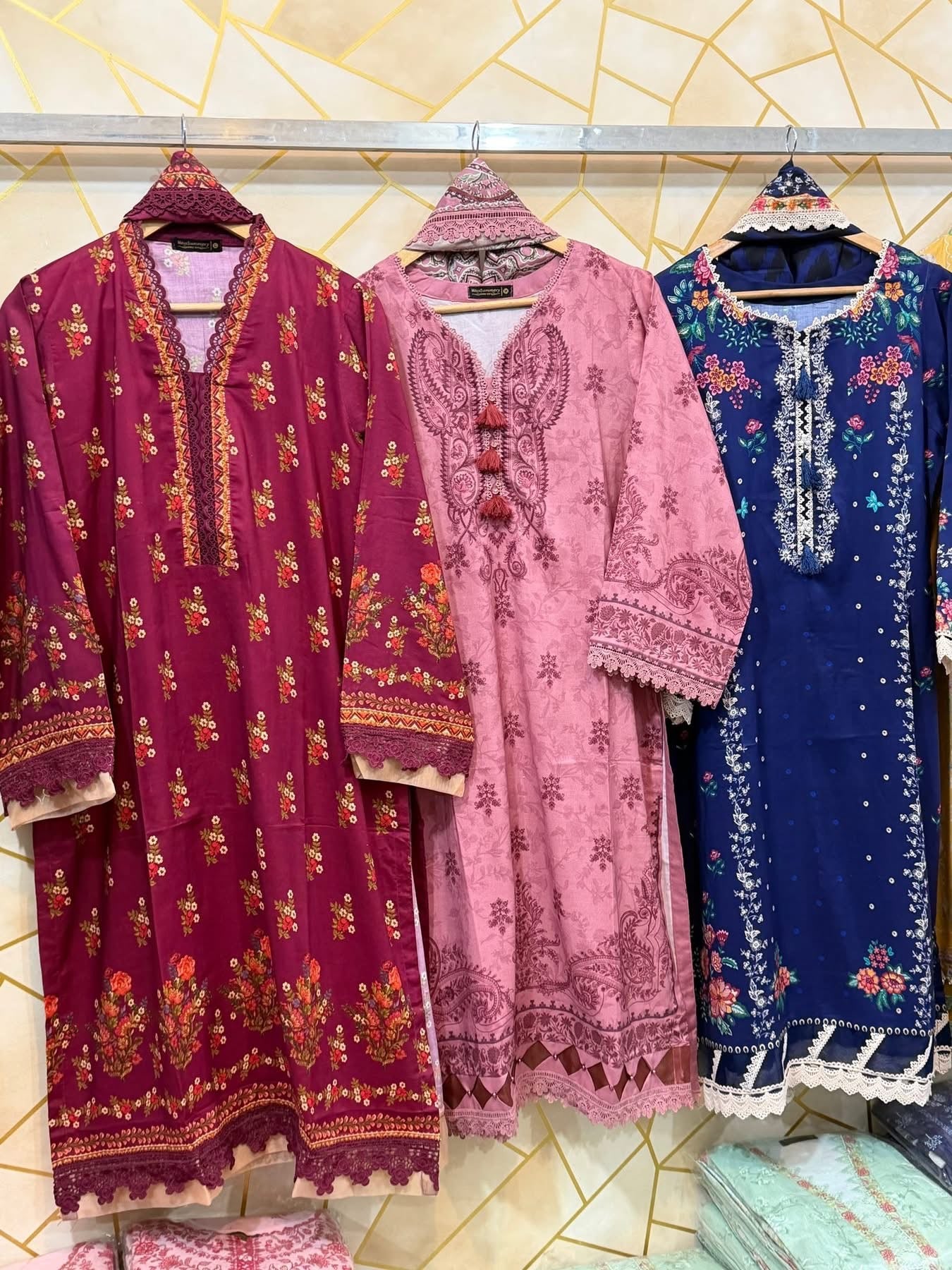 * Collection Ready To Wear