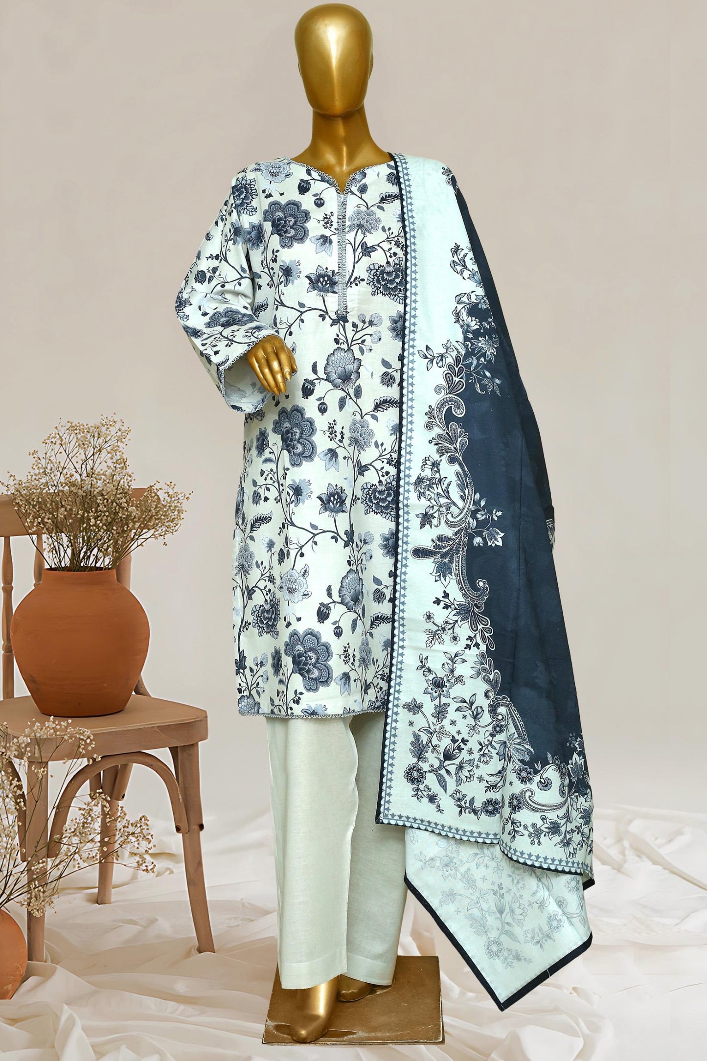 soft stitch.pkWinter Patels Khaddar 3-Pc Stitched 😍