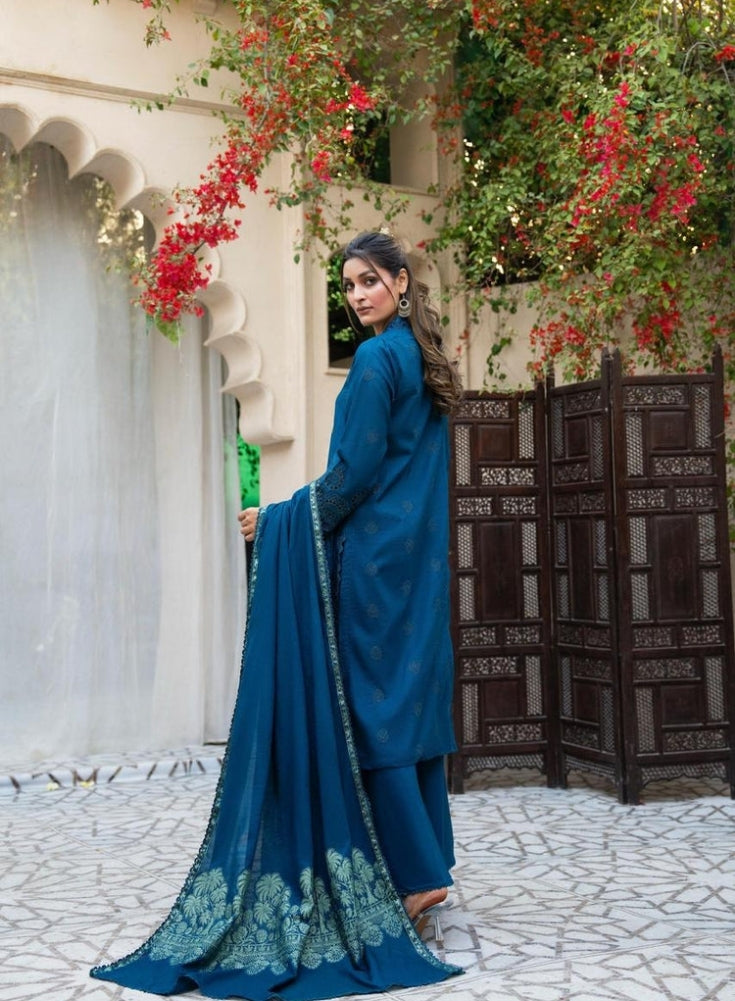 MIRAKHI-3PC LAWN CHIKENKARI EMBROIDERED SHIRT WITH LAWN JACQUARD PRINT DUPATTA